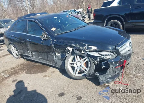 2014 Mercedes-Benz E 350 z USA, uszkodzony, nr VIN WDDHF5KB4EA921609